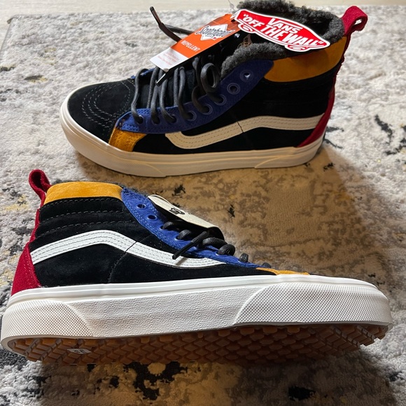 Vans “All Weather MTE” shoes - Picture 4 of 5